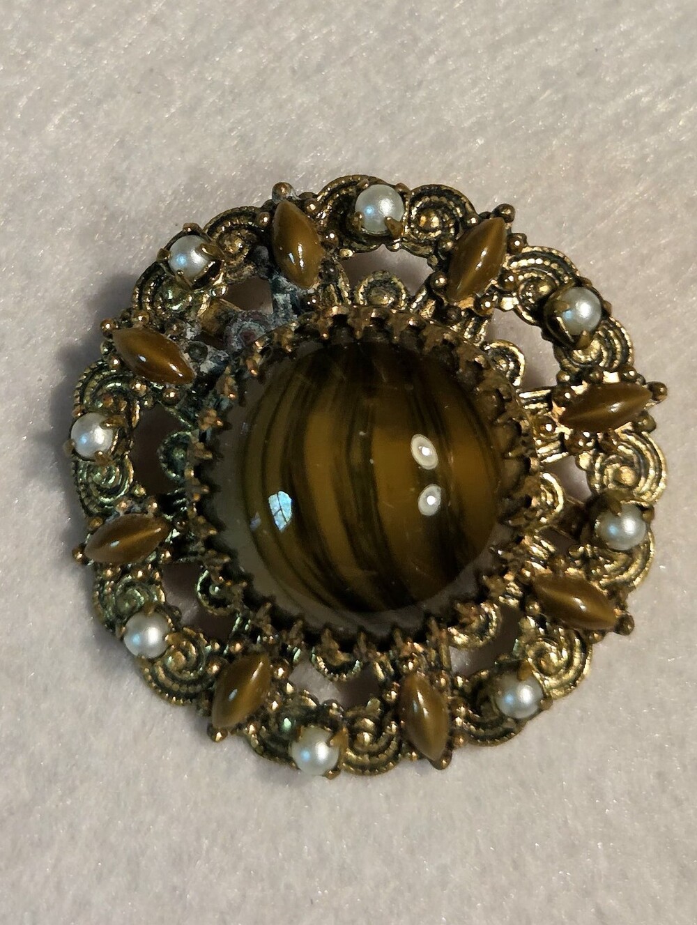 Vintage Gold-Tone Brown Glass Faux Pearl Cabochon Filligree Brooch / Pin